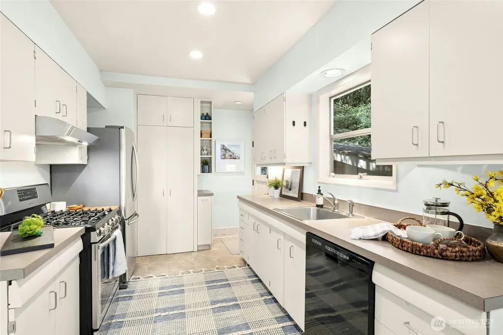 707 Lake Washington Boulevard S Seattle WA 98144