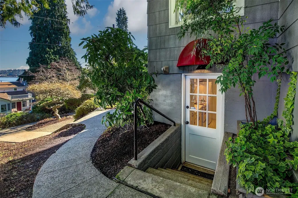 707 Lake Washington Boulevard S Seattle WA 98144