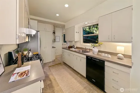 707 Lake Washington Boulevard S Seattle WA 98144