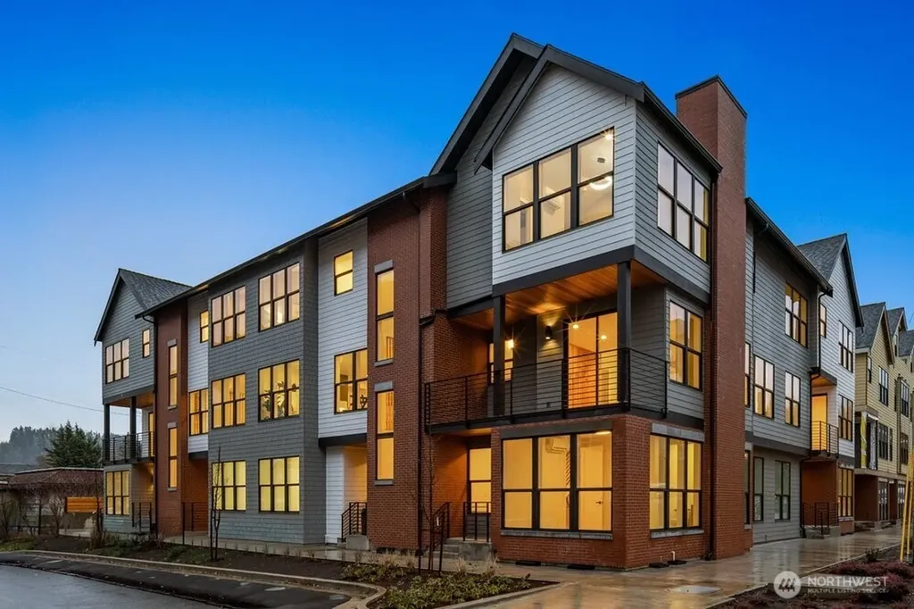 691 NW Locust St (Homesite #11) Issaquah WA 98027