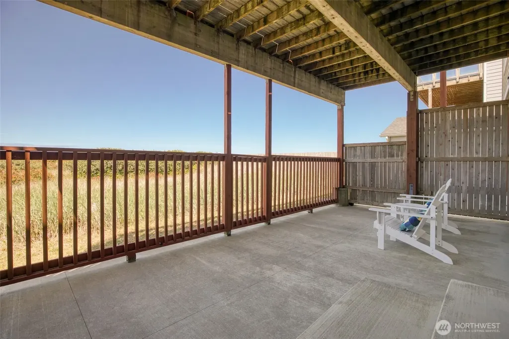 1003 S Sand Dune Avenue SW Ocean Shores WA 98569