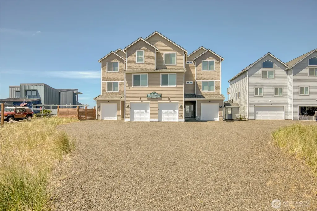 1003 S Sand Dune Avenue SW Ocean Shores WA 98569