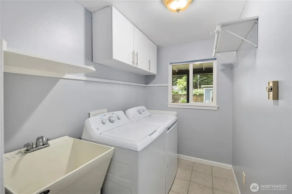 2956 Janet Avenue Camano Island WA 98282