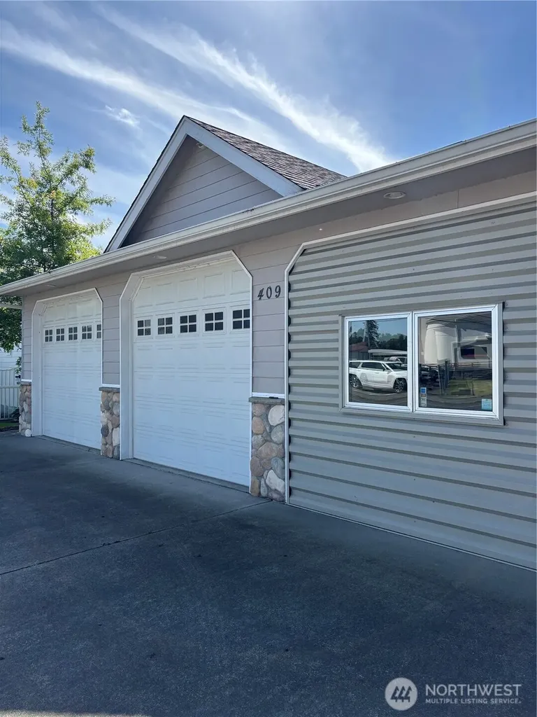 408 Edson Street Lynden WA 98264