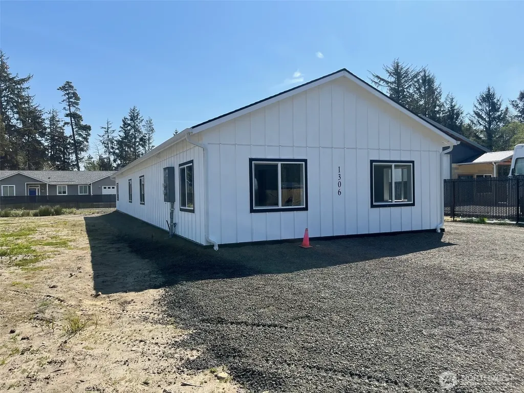 1306 Melbourne Court Westport WA 98595