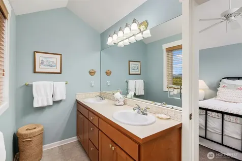 4411 NE 90th Street Seattle WA 98115