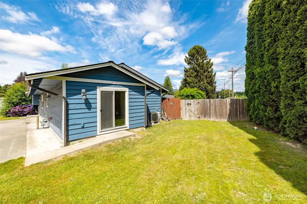 10687 Vista View Drive Sedro Woolley WA 98284