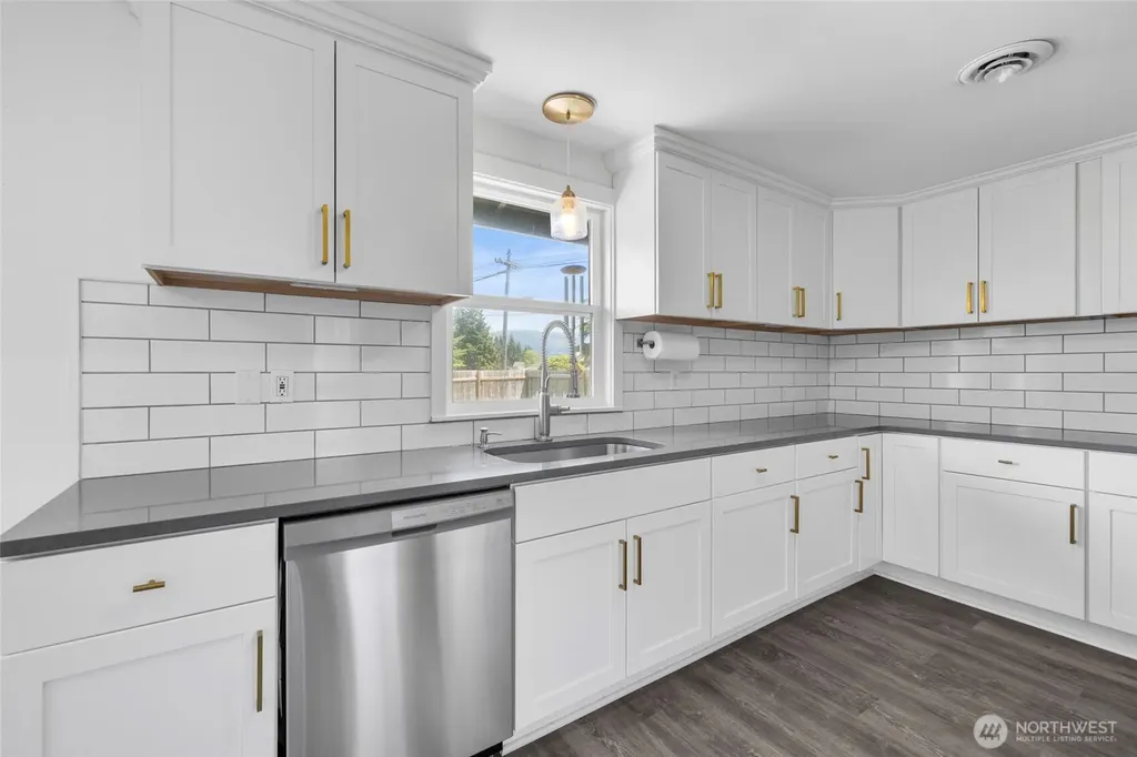 10687 Vista View Drive Sedro Woolley WA 98284