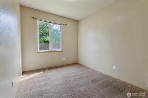 1224 130th Street E Tacoma WA 98445