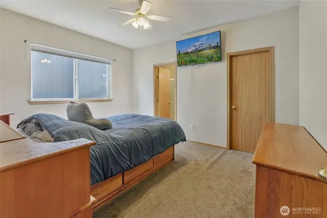 1224 130th Street E Tacoma WA 98445