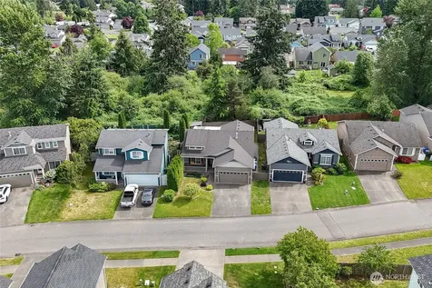 1224 130th Street E Tacoma WA 98445