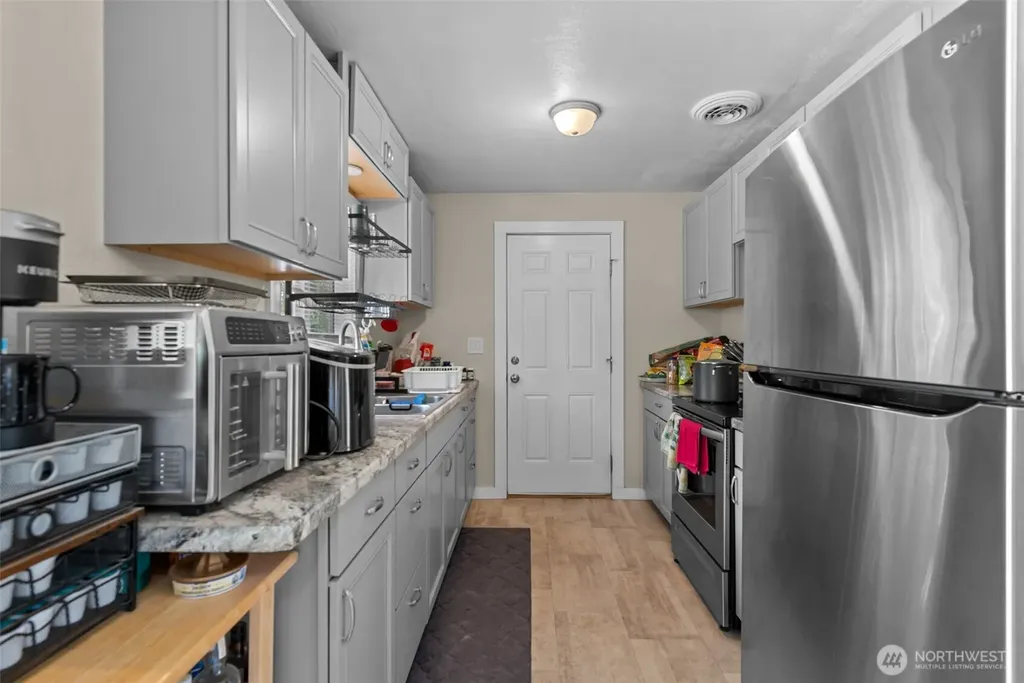 199 1 Street SE East Wenatchee WA 98802