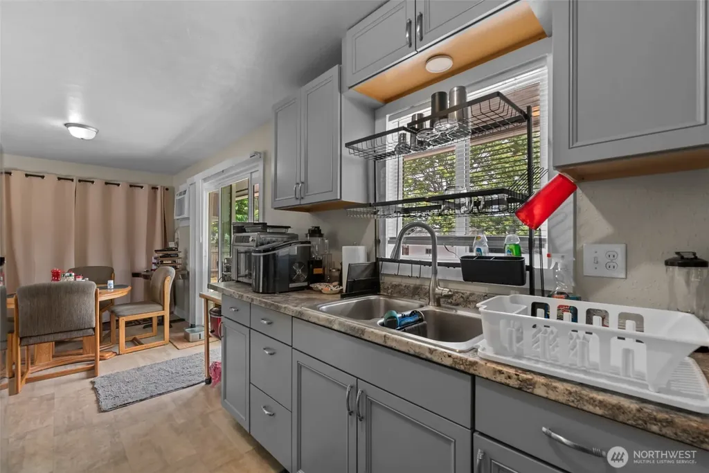 199 1 Street SE East Wenatchee WA 98802