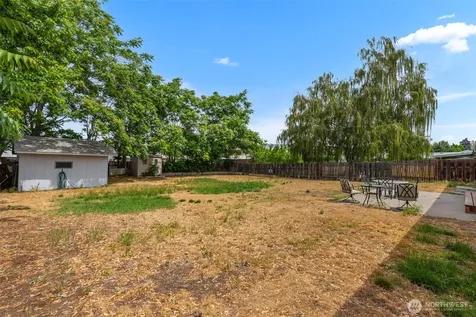199 1 Street SE East Wenatchee WA 98802