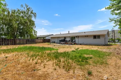 199 1 Street SE East Wenatchee WA 98802