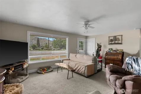 199 1 Street SE East Wenatchee WA 98802