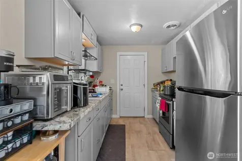 199 1 Street SE East Wenatchee WA 98802