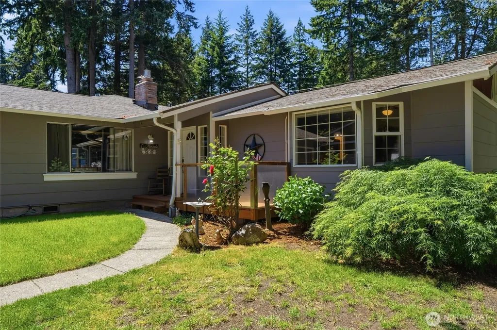 3220 SE Azalea Avenue Port Orchard WA 98366