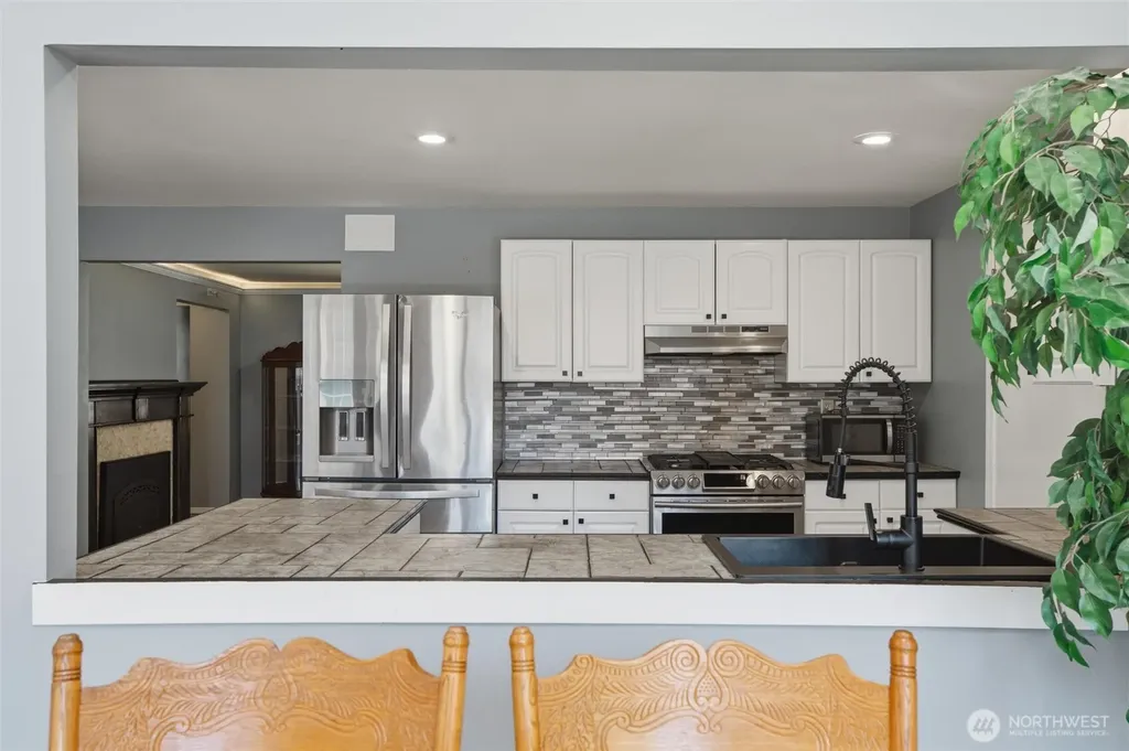 3220 SE Azalea Avenue Port Orchard WA 98366
