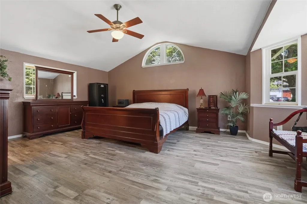 3220 SE Azalea Avenue Port Orchard WA 98366