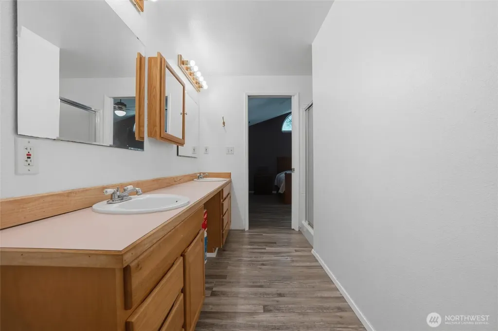 3220 SE Azalea Avenue Port Orchard WA 98366