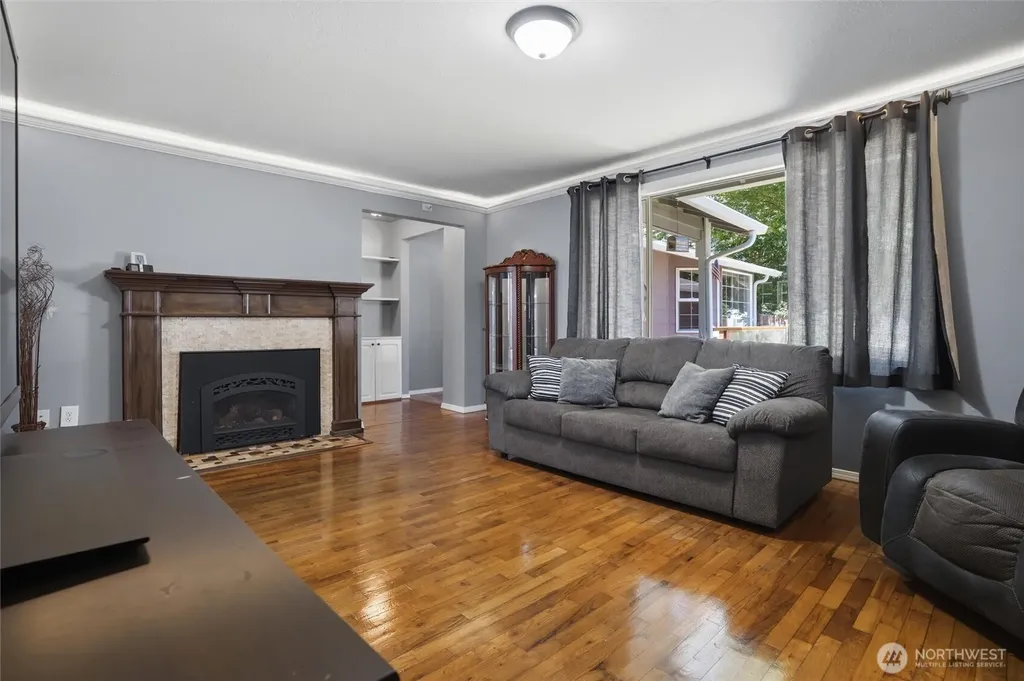 3220 SE Azalea Avenue Port Orchard WA 98366