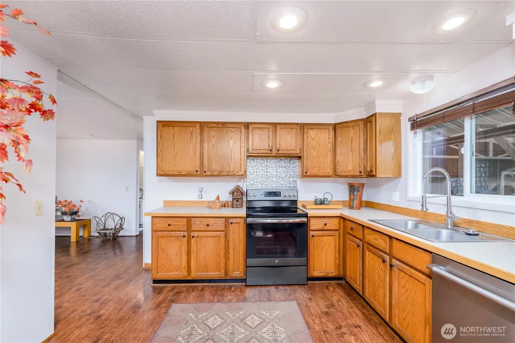 2016 Queen Anne Place Port Townsend WA 98368