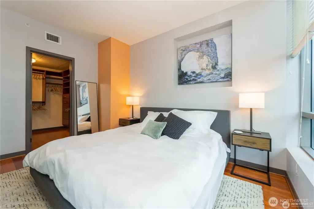 2033 2nd Avenue Seattle WA 98121