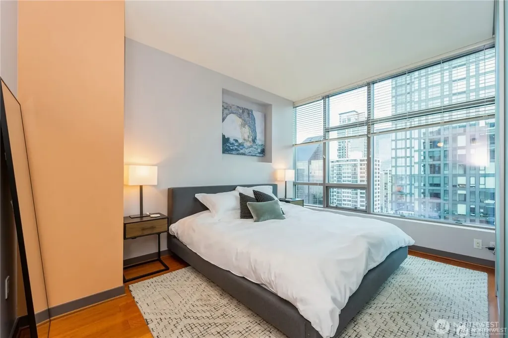 2033 2nd Avenue Seattle WA 98121