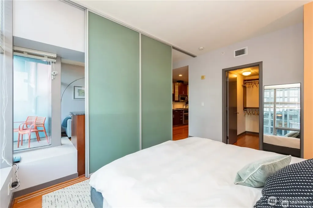 2033 2nd Avenue Seattle WA 98121