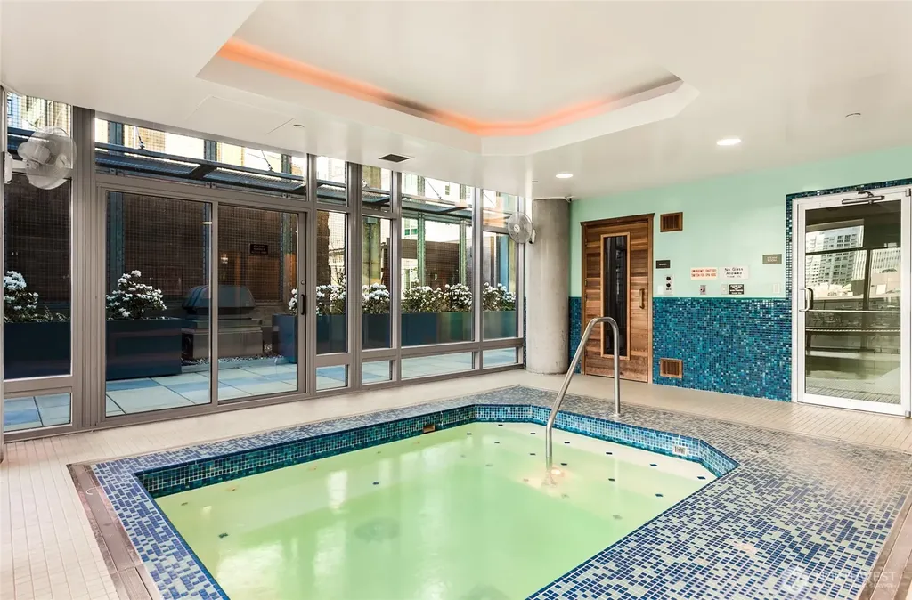 2033 2nd Avenue Seattle WA 98121