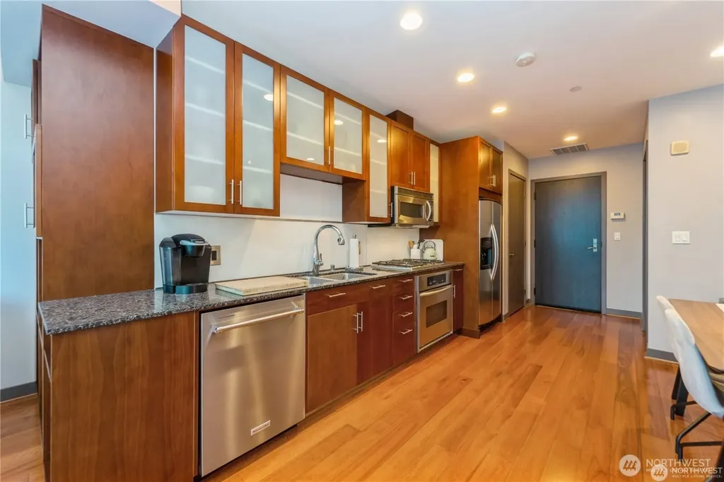 2033 2nd Avenue Seattle WA 98121