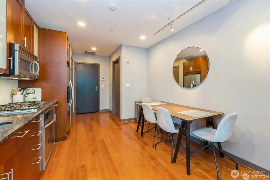 2033 2nd Avenue Seattle WA 98121