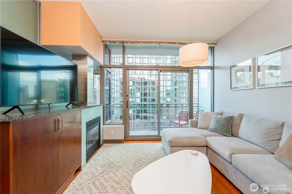 2033 2nd Avenue Seattle WA 98121