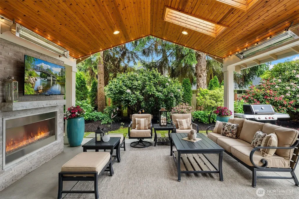6311 110th Avenue NE Kirkland WA 98033