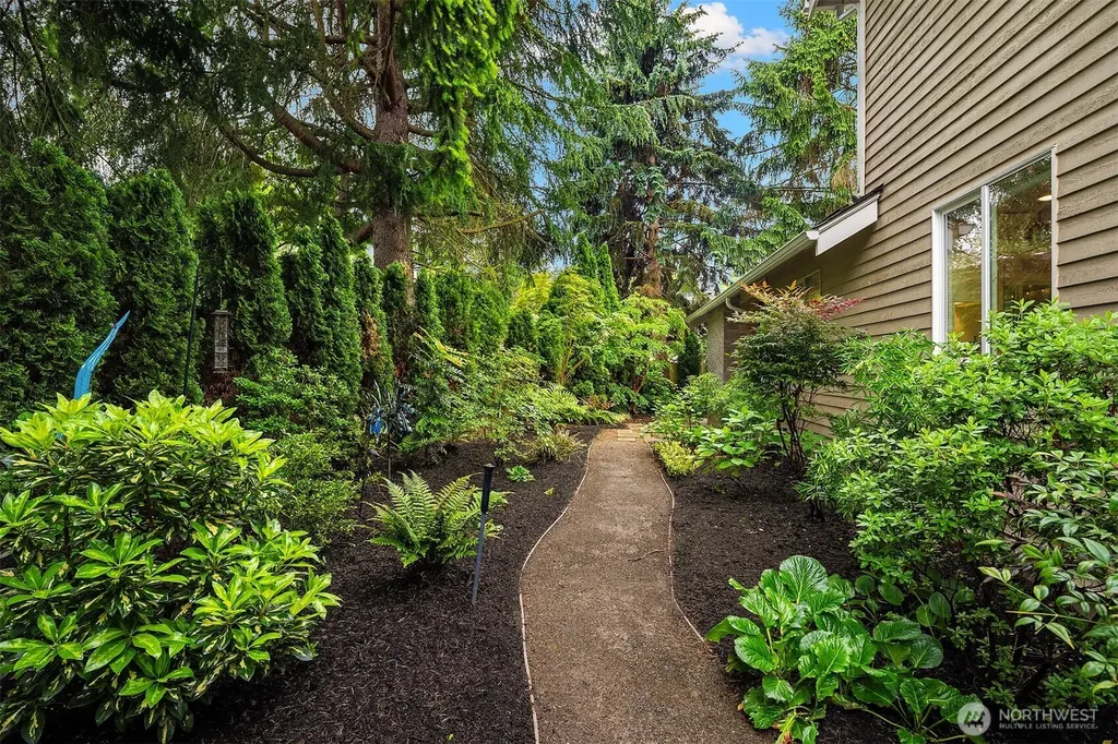 6311 110th Avenue NE Kirkland WA 98033