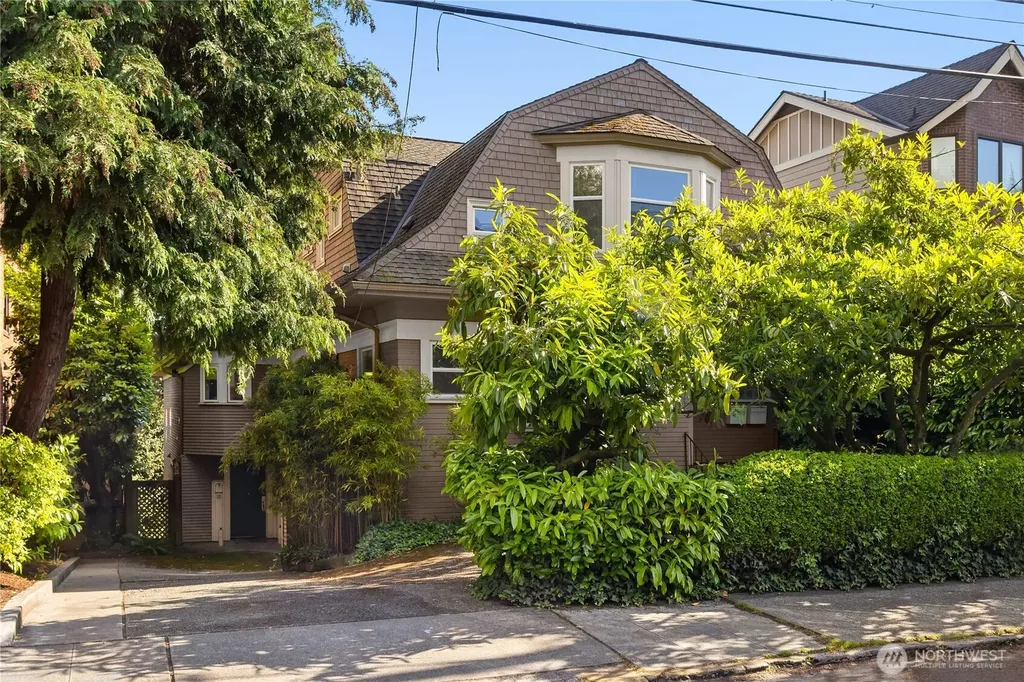 111 W Kinnear Place Seattle WA 98119