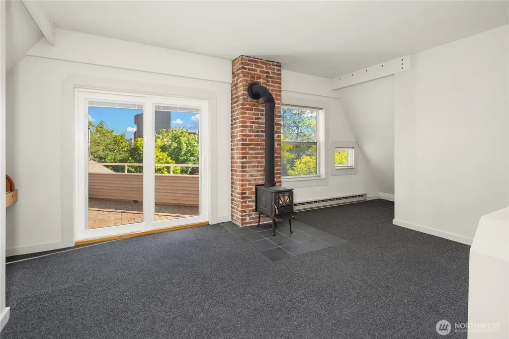 111 W Kinnear Place Seattle WA 98119