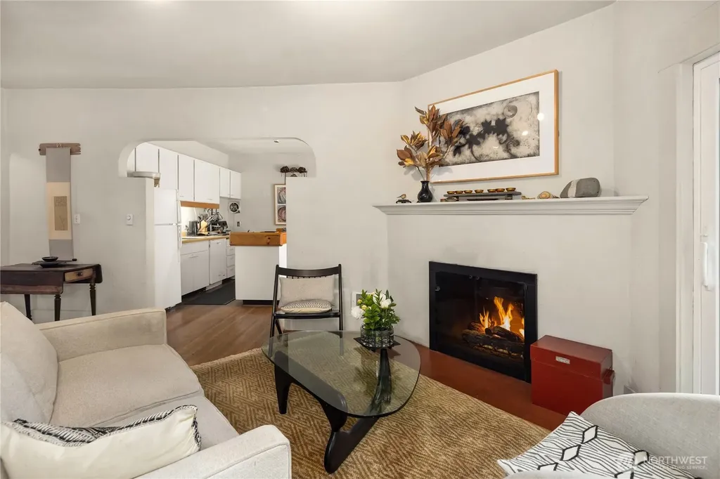 111 W Kinnear Place Seattle WA 98119
