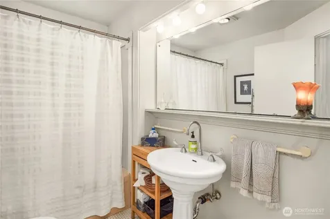 111 W Kinnear Place Seattle WA 98119