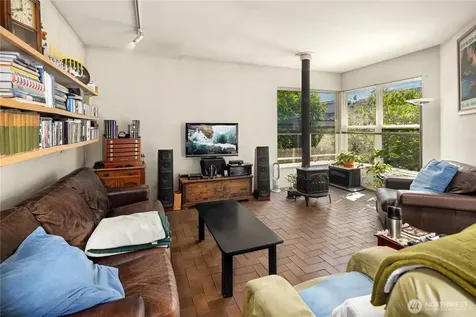 111 W Kinnear Place Seattle WA 98119