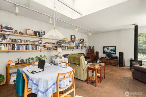 111 W Kinnear Place Seattle WA 98119