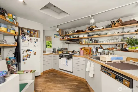 111 W Kinnear Place Seattle WA 98119