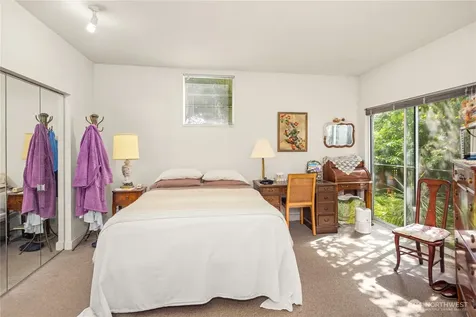111 W Kinnear Place Seattle WA 98119