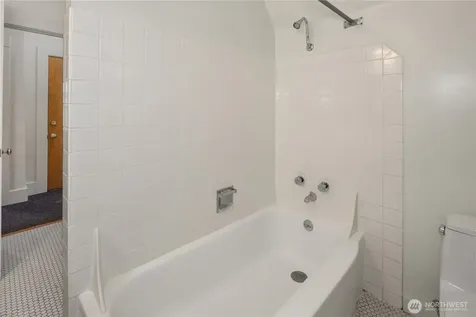 111 W Kinnear Place Seattle WA 98119