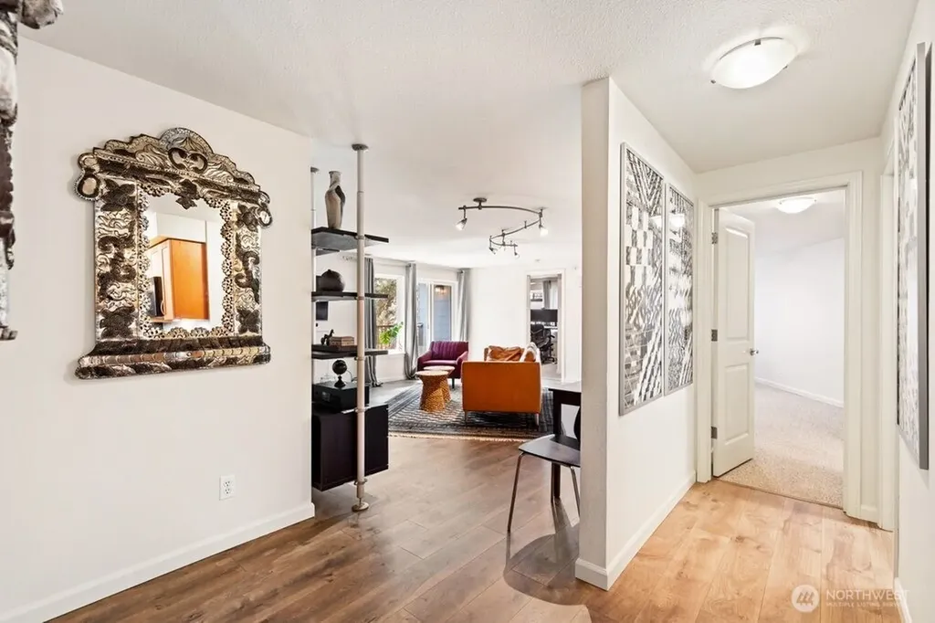 3045 20th Avenue W Seattle WA 98199