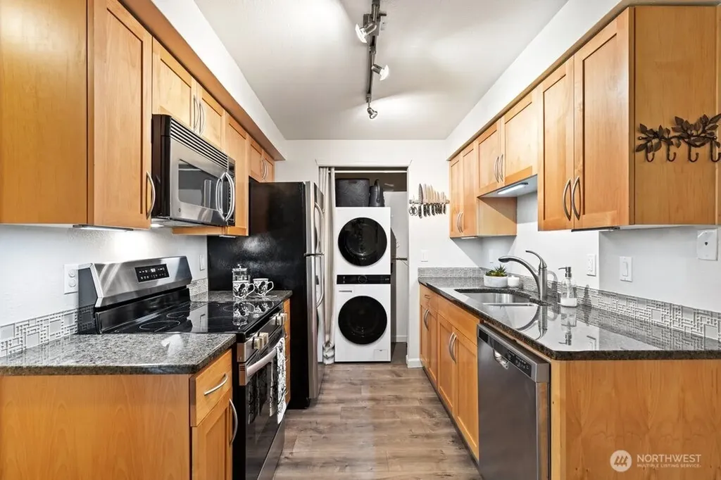 3045 20th Avenue W Seattle WA 98199