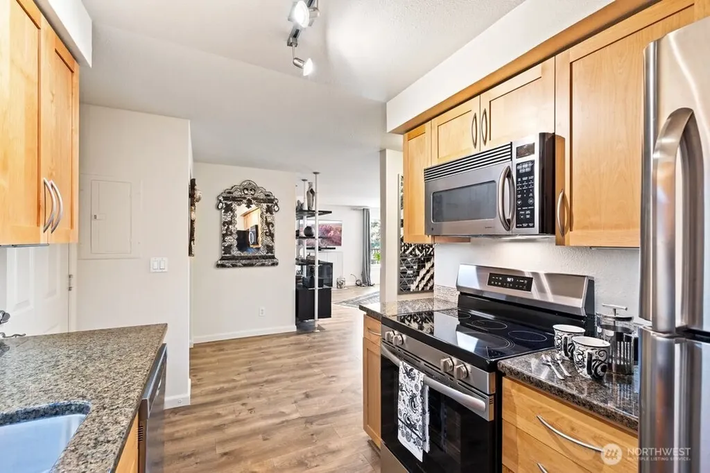 3045 20th Avenue W Seattle WA 98199