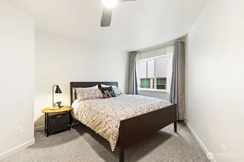 3045 20th Avenue W Seattle WA 98199