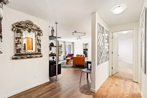 3045 20th Avenue W Seattle WA 98199